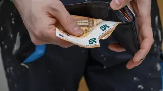 Идва декември! 10 000 евро ще се изпарят в родния край за две седмици