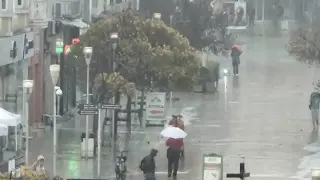 Внезапна буря удари Варна, и в Бургас е страшно! Издадоха ниво 1 за опасност Снимки