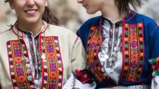 Момичетата на Miss C’est La Vie излизат в народни носии – конкурсът обещава зрелище на българската красота