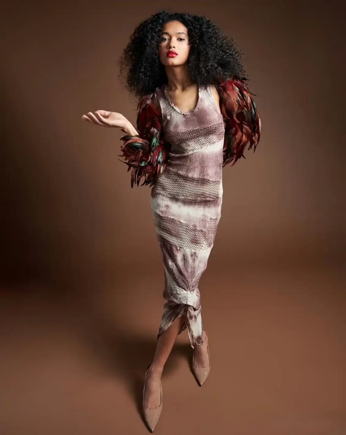 Тенденции и прогнози за бляскавия спектакъл "Златна игла 2025" Снимки