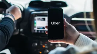 Какъв ще е ефектът от завръщането на Uber в България през 2026 г.