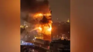 Събарят подпаления небостъргач в Загреб