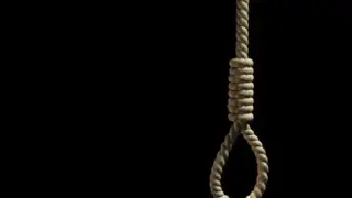 Иран екзекутира публично мъж, осъден за изнасилване на две жени