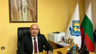 Ерол Мюмюн, кмет на община Кърджали и зам.-председател на ДПС внася предложение за намаляване на таксата за паркиране в Кърджали