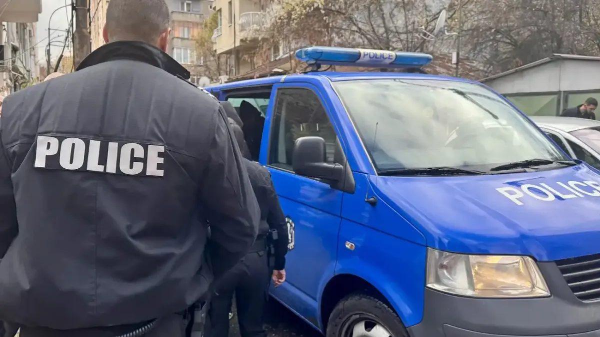 Мащабна операция с близо 170 полицаи в област Пазарджик, задържани са 12 души