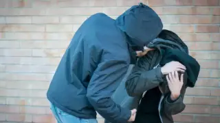 15-г. нашенец и свирепата му банда вилнеят из Виена, местните на нокти