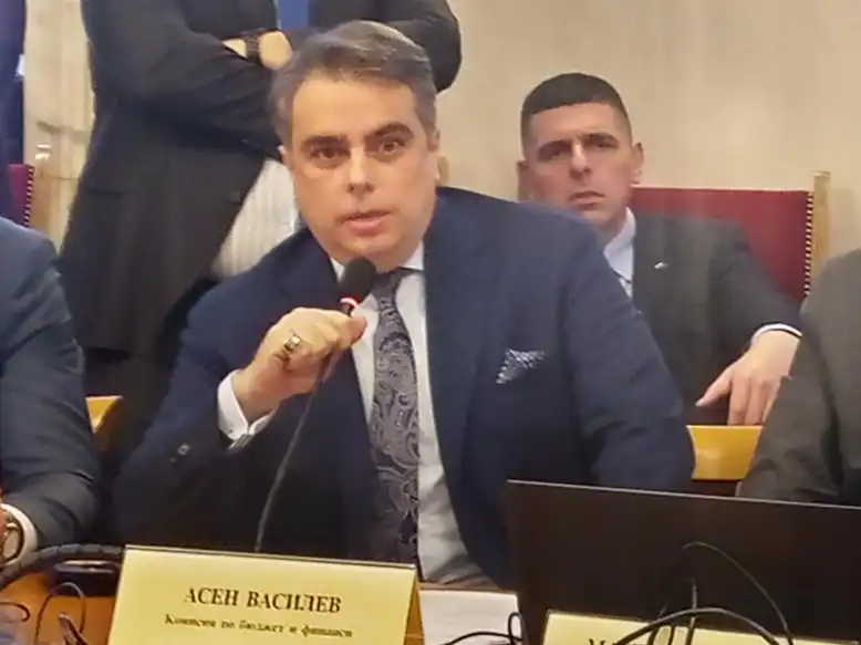Нидал Алгафари: Време е в парламента да има санитари и поне един психиатър на щат срещу изплискващите легена