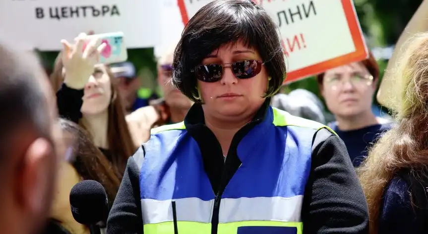 Диана Русинова алармира: Плъхове по-големи от котки идват – и властта го нарича реформа!