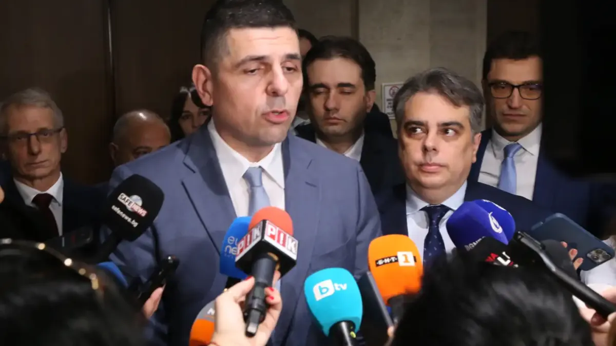 Евгений Михайлов ги попиля: ППДБ, спрете с тази омраза, поколението Z не знае що е това