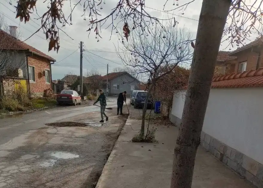 Ванко и Петьо смаяха цяла България! Грабнаха лопатите и...