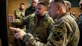 „Прикриват се с мирното население“: Ген. Сирски разказа за тактиката на руската армия в Покровск