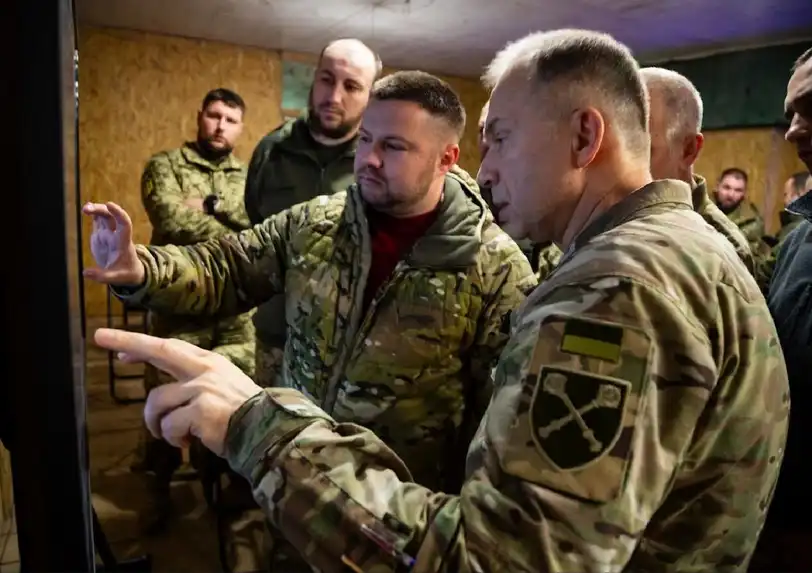 „Прикриват се с мирното население“: Ген. Сирски разказа за тактиката на руската армия в Покровск
