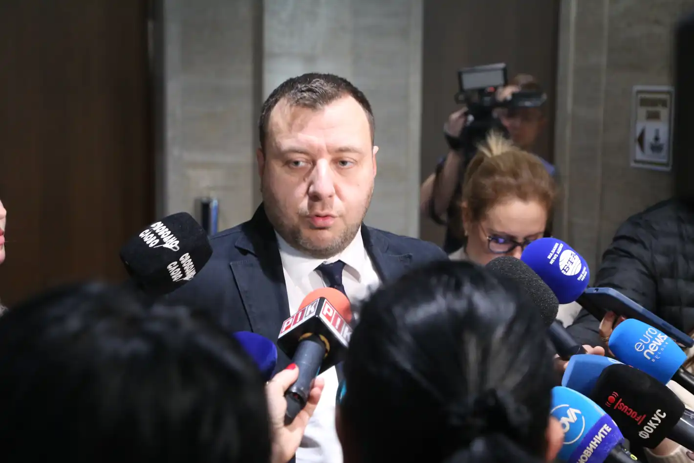 "Възраждане" се противопоставят на Радев заради промени в НС