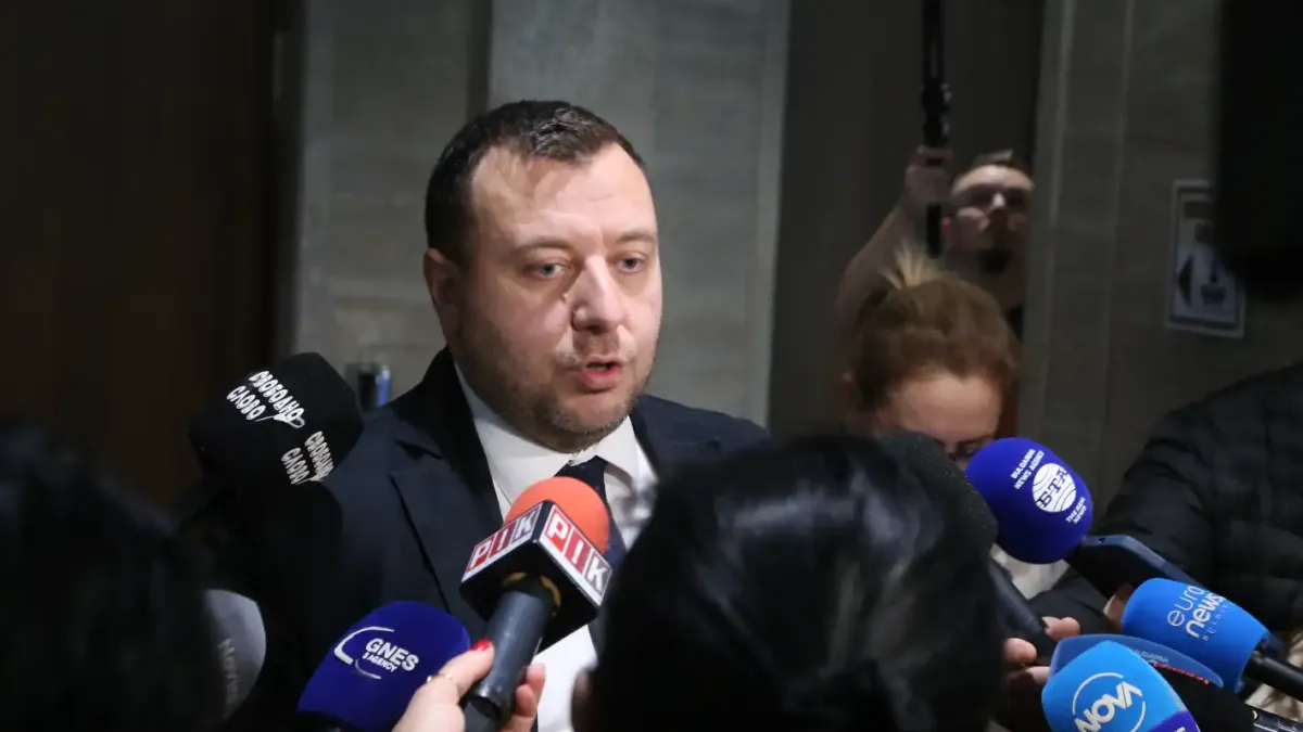 „Възраждане“ иска изслушване на Кандев в парламента, знаел повече, отколкото казва