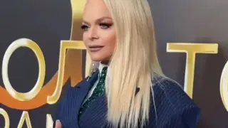 „Схемата на бабата“: Певица путинистка стартира нова вълна от измами в Русия