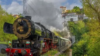 БДЖ с голяма изненада преди празниците! Коледни влакове с парен локомотив тръгват към...