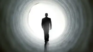 Край на мистерията: Ето защо хората виждат „светлина в края на тунела“ преди смъртта