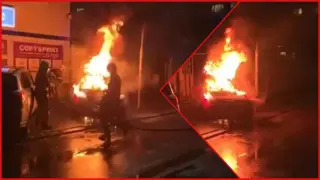 Ексклузивно в БЛИЦ! Запалиха кола на метри от дома на столичен кмет! Видео