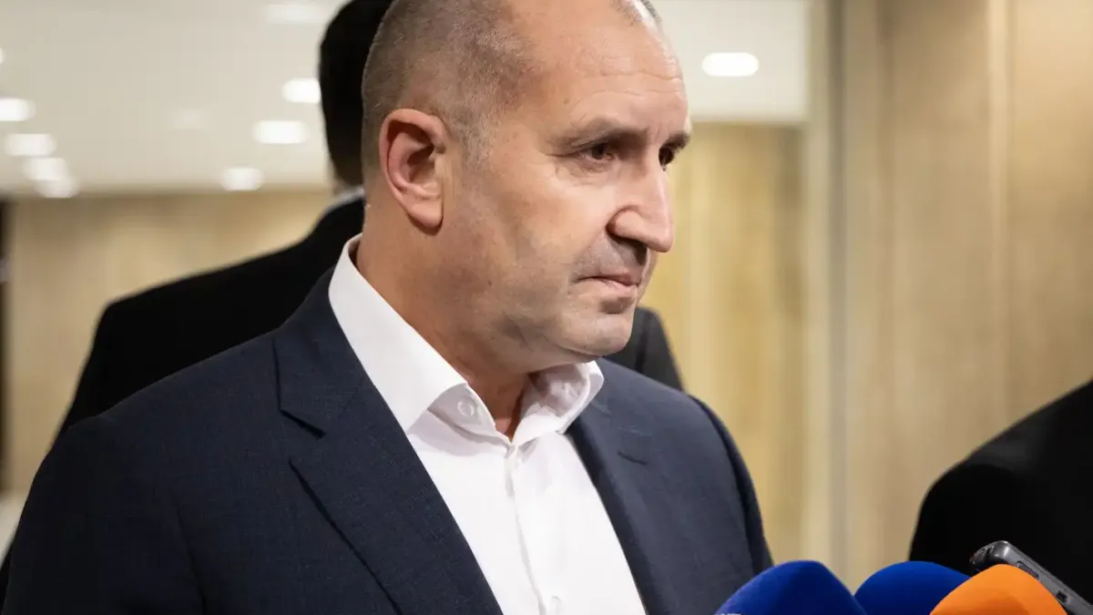 Социолог за Радев: Очаква го катастрофа!