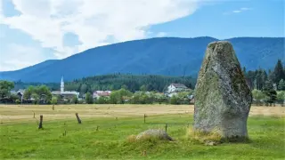 Тайните на Побит камък! Монолитът, който озадачава учени и местни