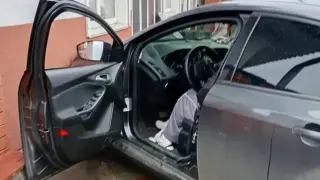 Пияна украинка помете трима пешеходци, заби се в кола, а накрая...