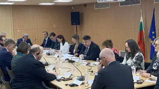 Вицепремиерът Атанас Зафиров и евродепутатът Цветелина Пенкова се срещнаха с посланиците на ЕС у нас