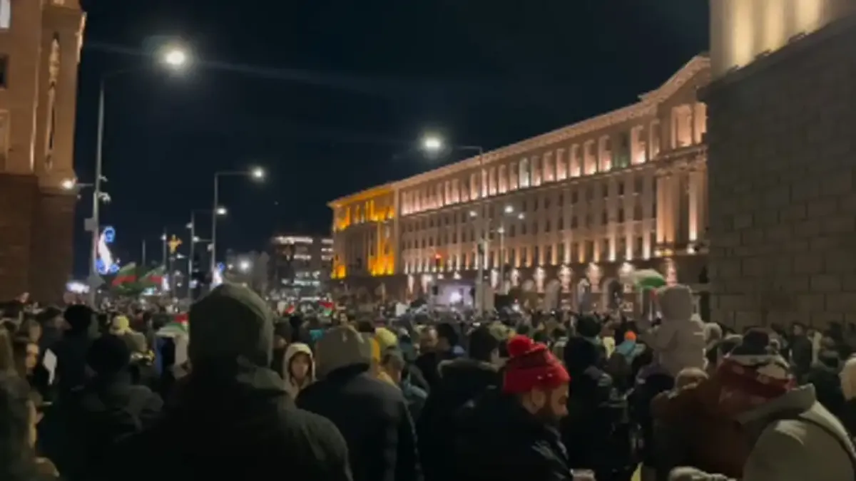Виктор Димчев от протеста: Съветска музика и скечове