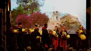 Вече две линейки на протеста, вият се хора, ручат гайди