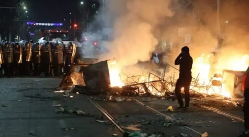 Световните медии гърмят: Водеща тема, големи протести в България