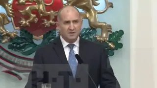 Бащата на Сияна го посече: Пилотът Радев е по-смел от политика Радев