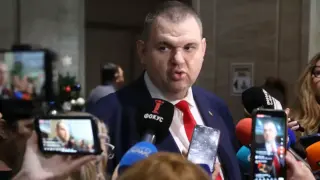 Делян Пеевски огласи неочаквано решение за охраната си БЛИЦ Live