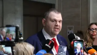 Пеевски: Няма да позволя да бъдат хулени моите братя турци, помаци, роми, миллет! Няма да позволя да сеят омраза към ДПС! Не на омразата! БЛИЦ Live
