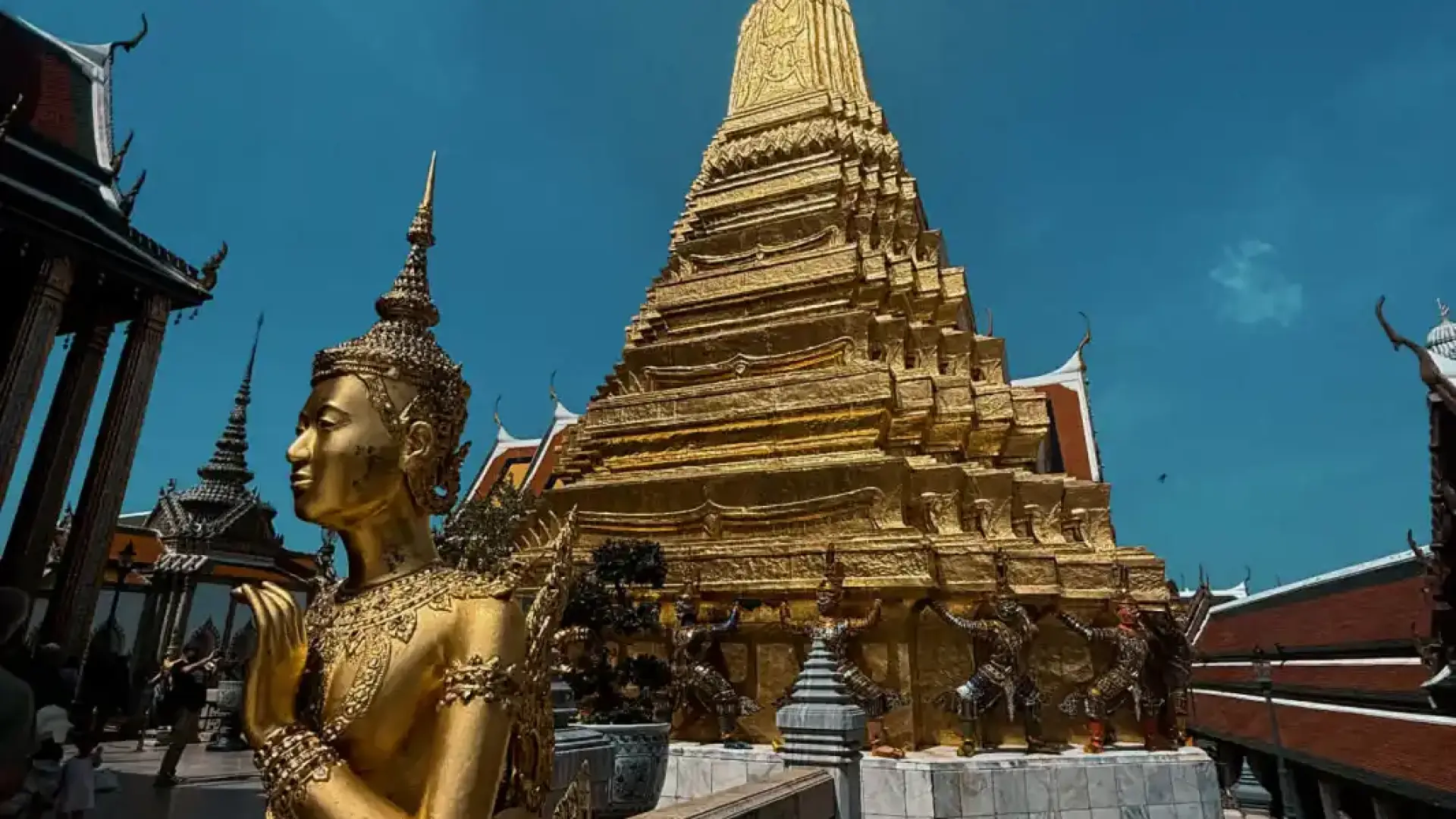 Тайланд без филтър: Банкок и Краби – където адреналинът среща безвремието