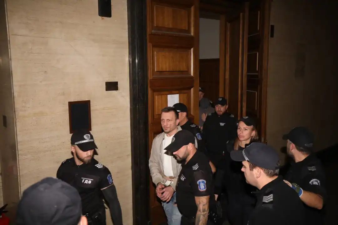 Тежък проблем застигна зад решетките един от аверите на д-р Хасърджиев от гей скандала