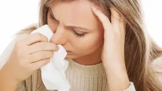 Бързо облекчение при запушен нос: най-ефективните домашни средства