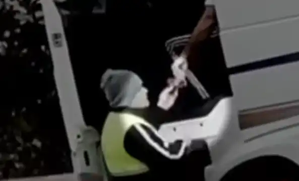 След Роби Уилямс: Нов огромен скандал със служители на ДАИ, Диана Русинова побесня