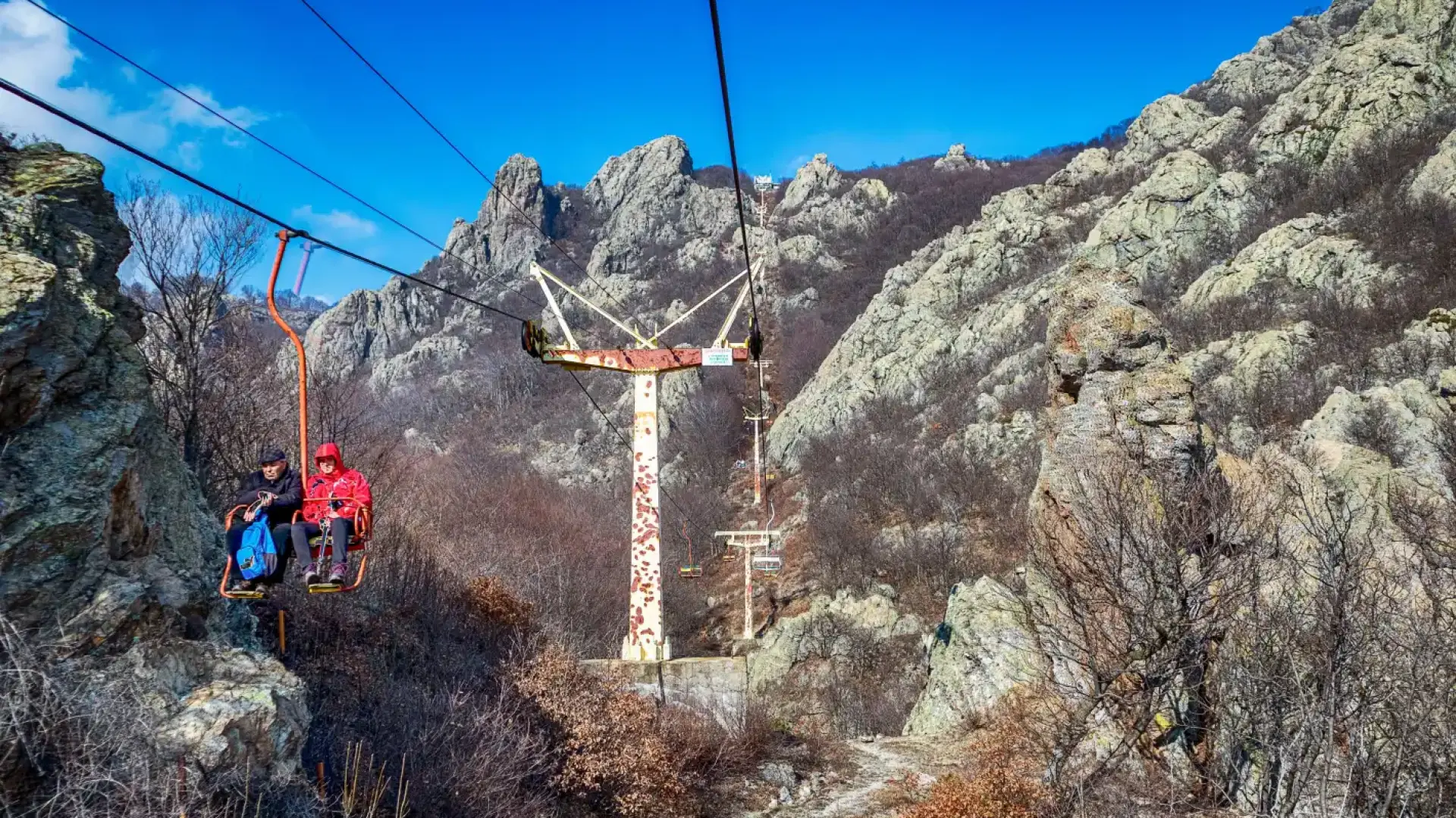 Започват проверки на лифтове, ски влекове, басейни и асансьори