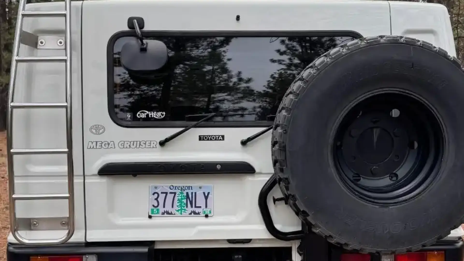 Японски Hummer: Продава се най-големият всъдеход на Toyota Снимки