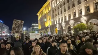 Режисьор за поколението Z: Тези момичета и момчета могат, без да искат и съзнават, да ни върнат десетилетия назад!