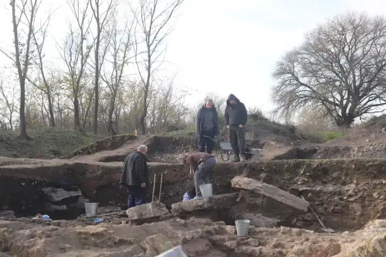Откриха древен мол в наше селище бижу