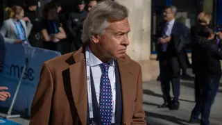 Човек на Путин с остри думи за Макрон за "руснаци пред портите на Париж"