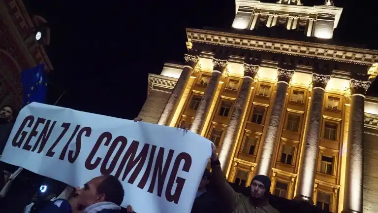 Шести вот на недоверие за кабинета "Желязков"