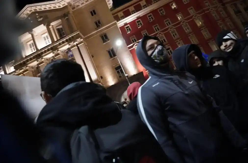 Само в БЛИЦ: Това е цялата истина за протестите и погромите в София