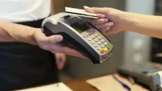 Голяма наша община спира плащанията в брой от 5 януари