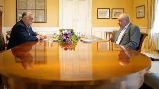 Орбан си бетонира властта в Унгария, не могат да мръднат държавния глава