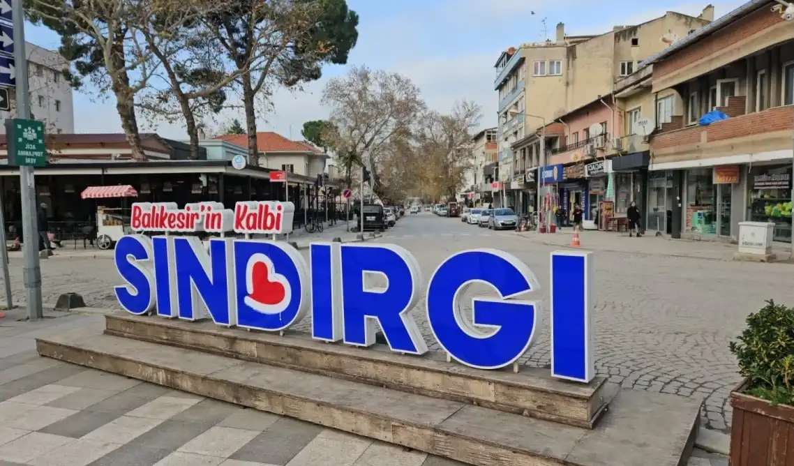 Паника в Турция след последния мощен трус, сеизмолози предупредиха за... Видео