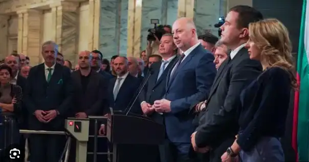 Правителството "Желязков" падна: Първите реакции от мрежата са унищожителни!