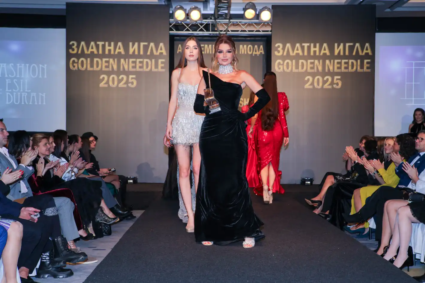 Фантастичен ревю-спектакъл на "Златна игла 2025" Снимки