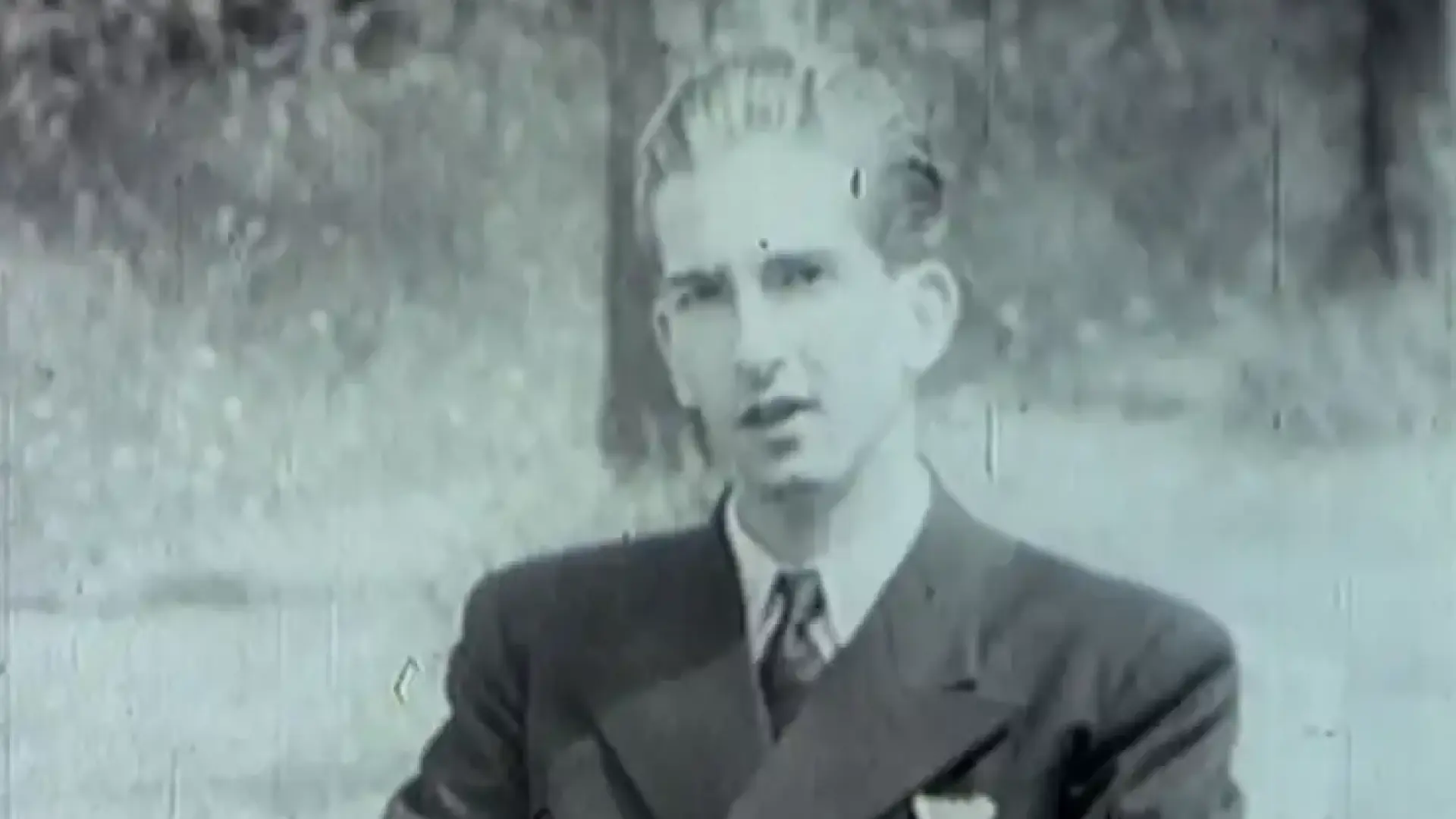 Тялото на последния крал на Югославия свърши 2 седмици във фризер: Любовницата вдигна скандал, драмата... Снимки