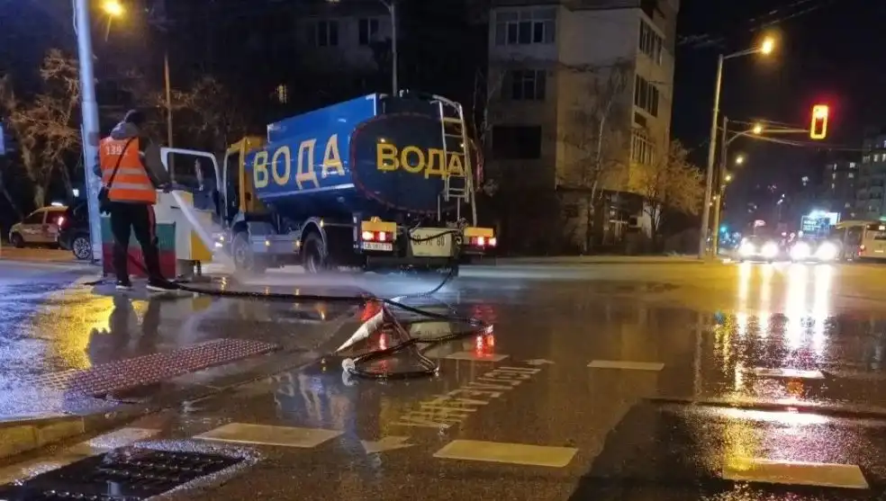 Мият допълнително улиците в София заради превишение на фините прахови частици